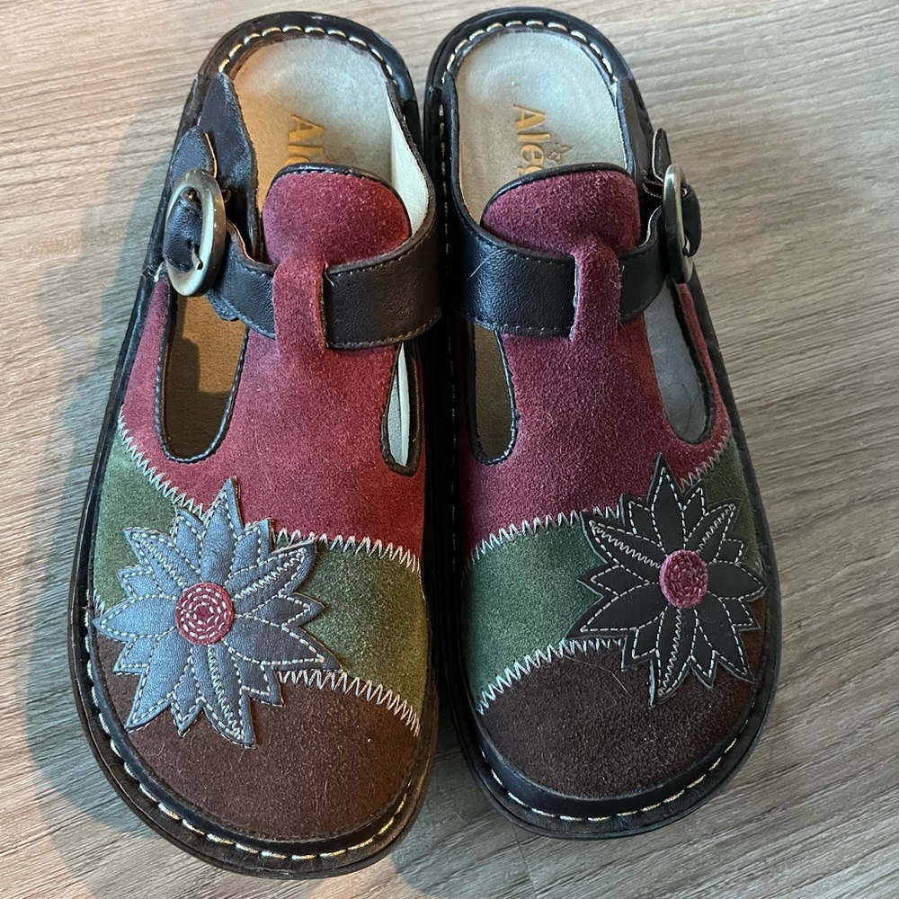Algeria shoes